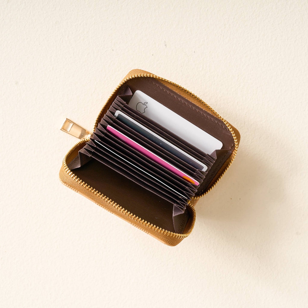 boutique wallet keychain